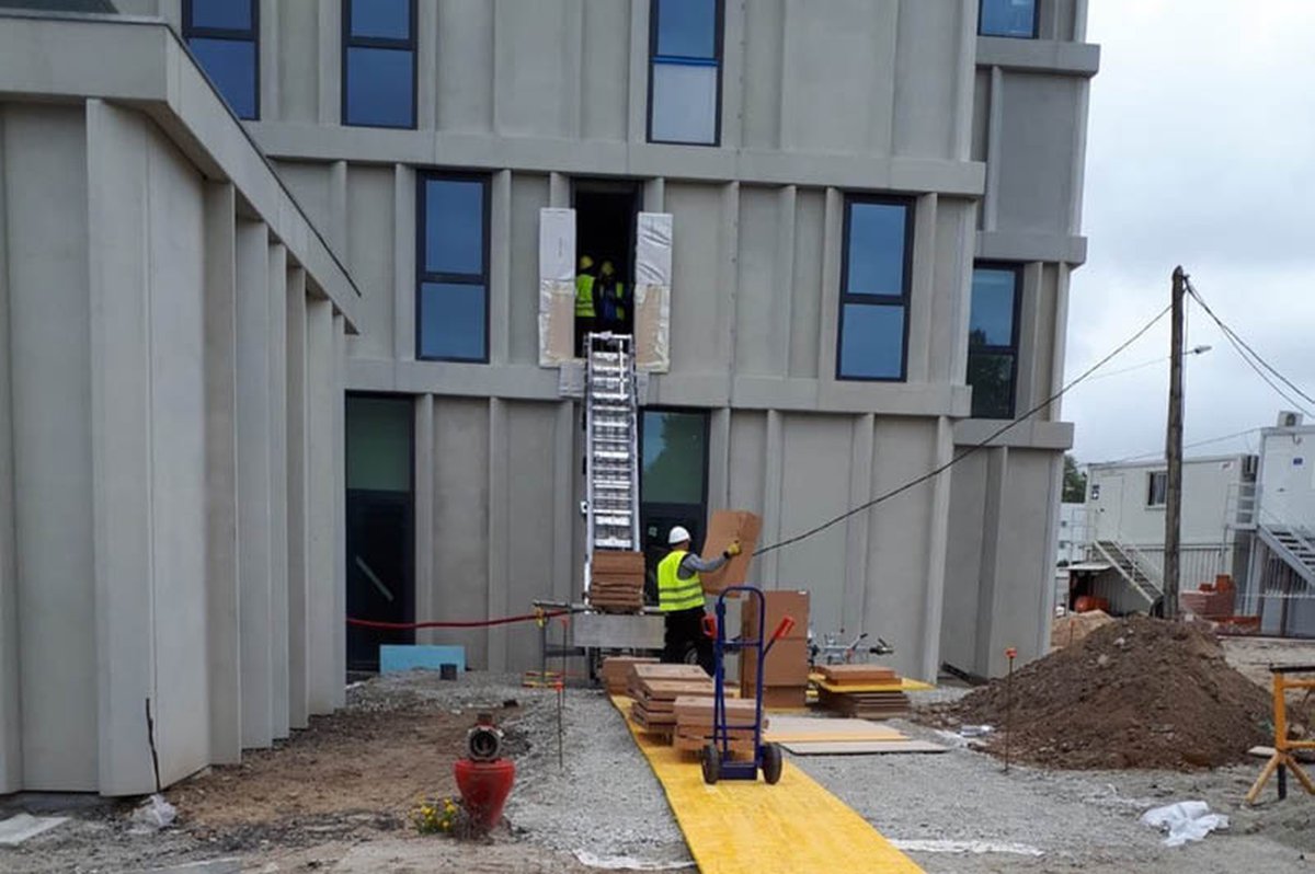 20,000 meters of steel tubes