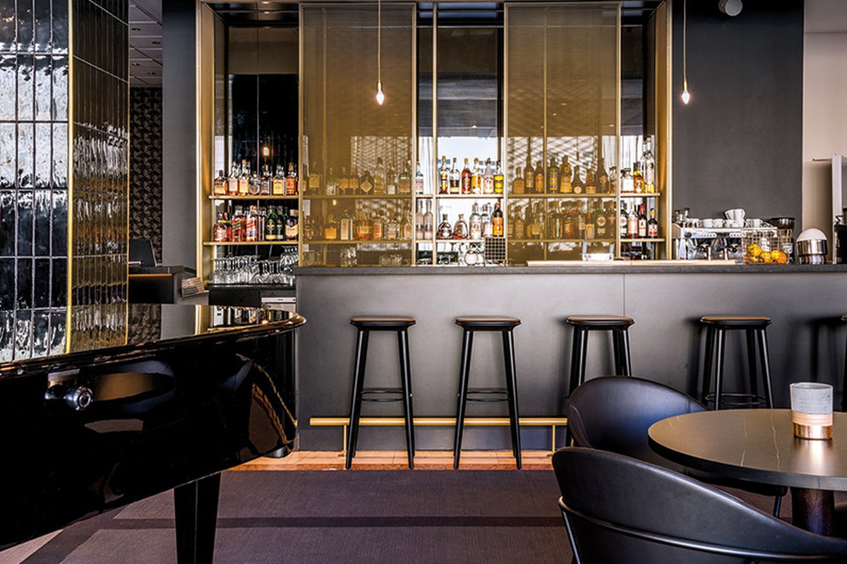 On the diplomatic stage