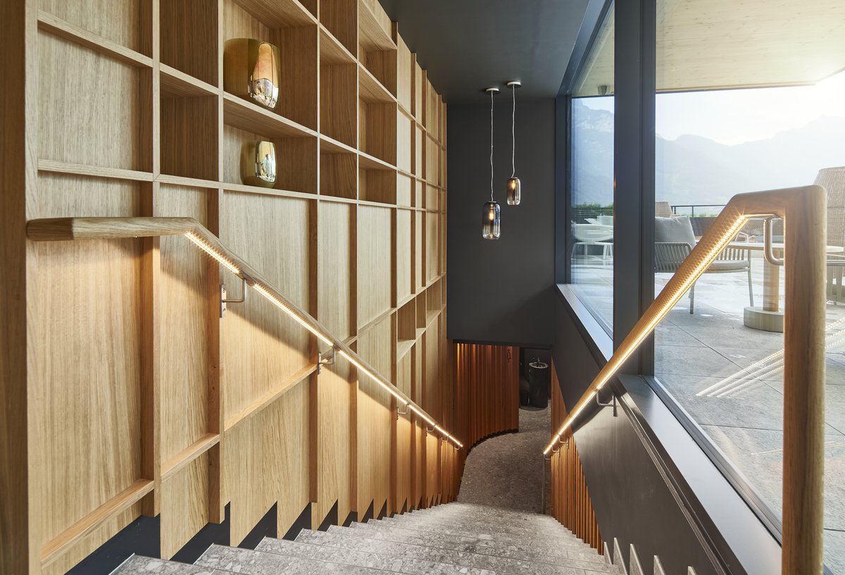 Translating summer life