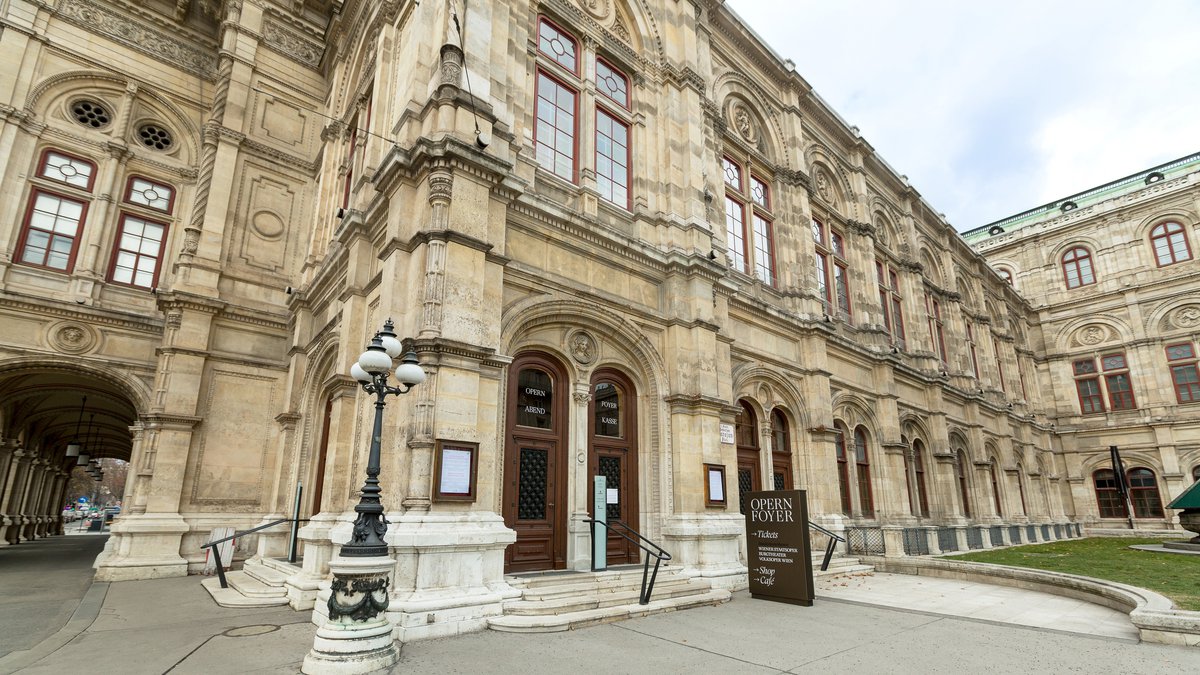 Visitor’s centre at the Vienna State Opera