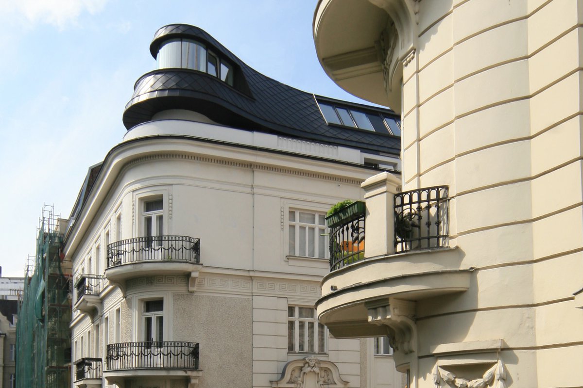 Roof expansion Dapontegasse