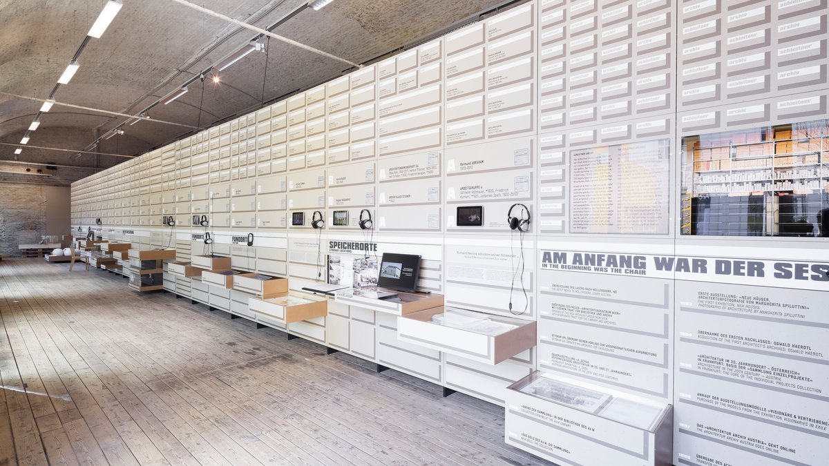 Az W Gold. The Collection