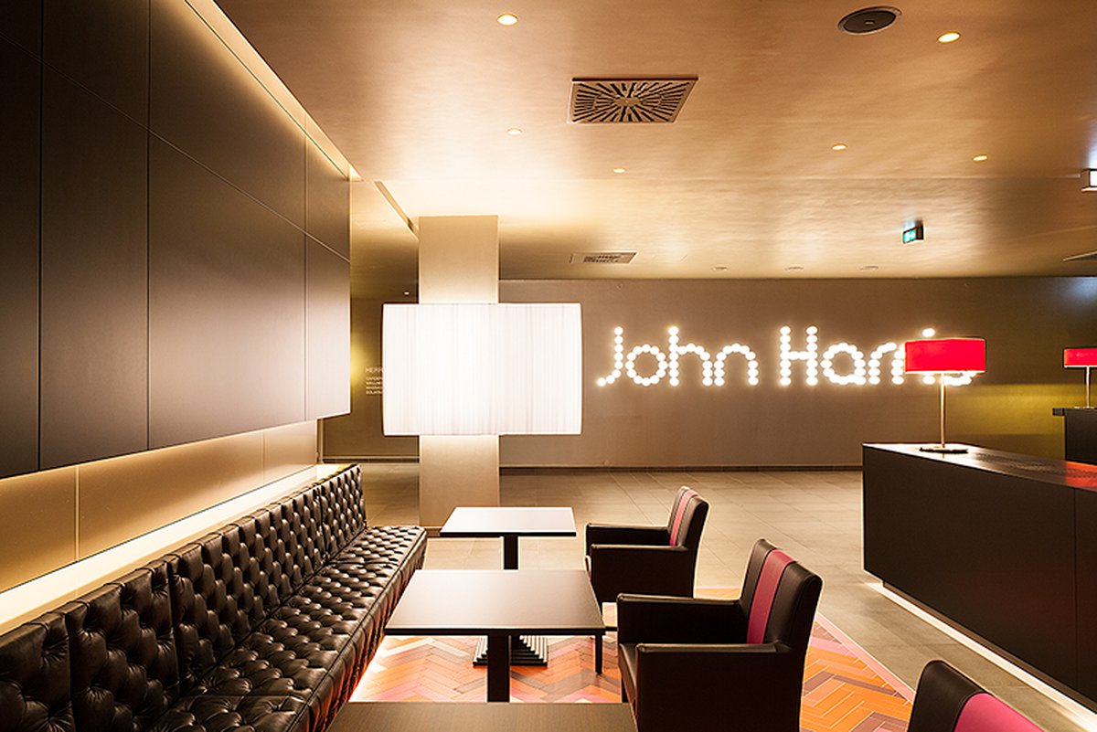 John Harris Fitness, Sofiensäle 1030