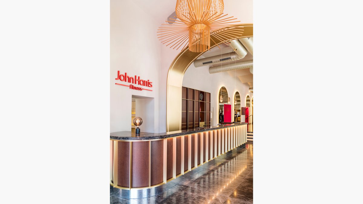 John Harris Schillerplatz 1010, Entree