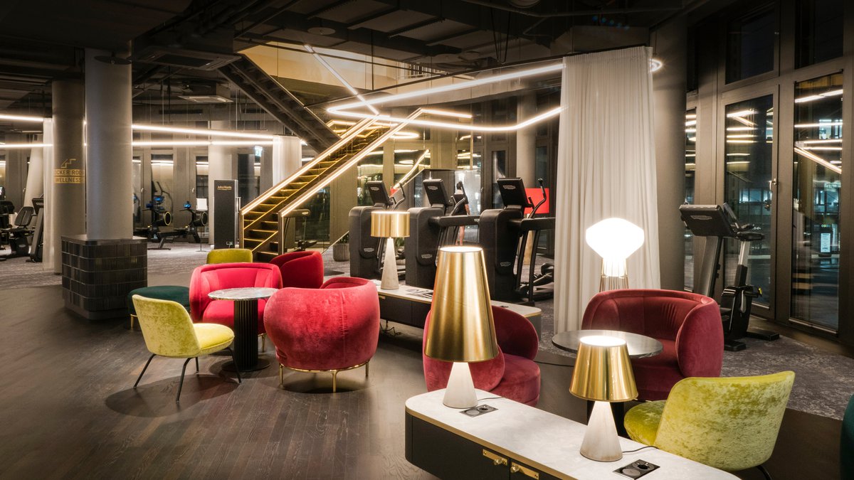 John Harris Hauptbahnhof 1100, The Icon