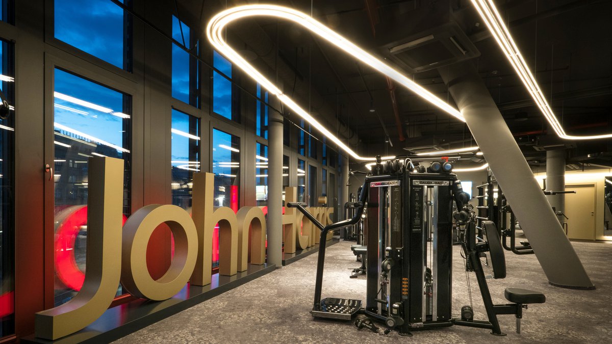 John Harris Hauptbahnhof 1100, The Icon