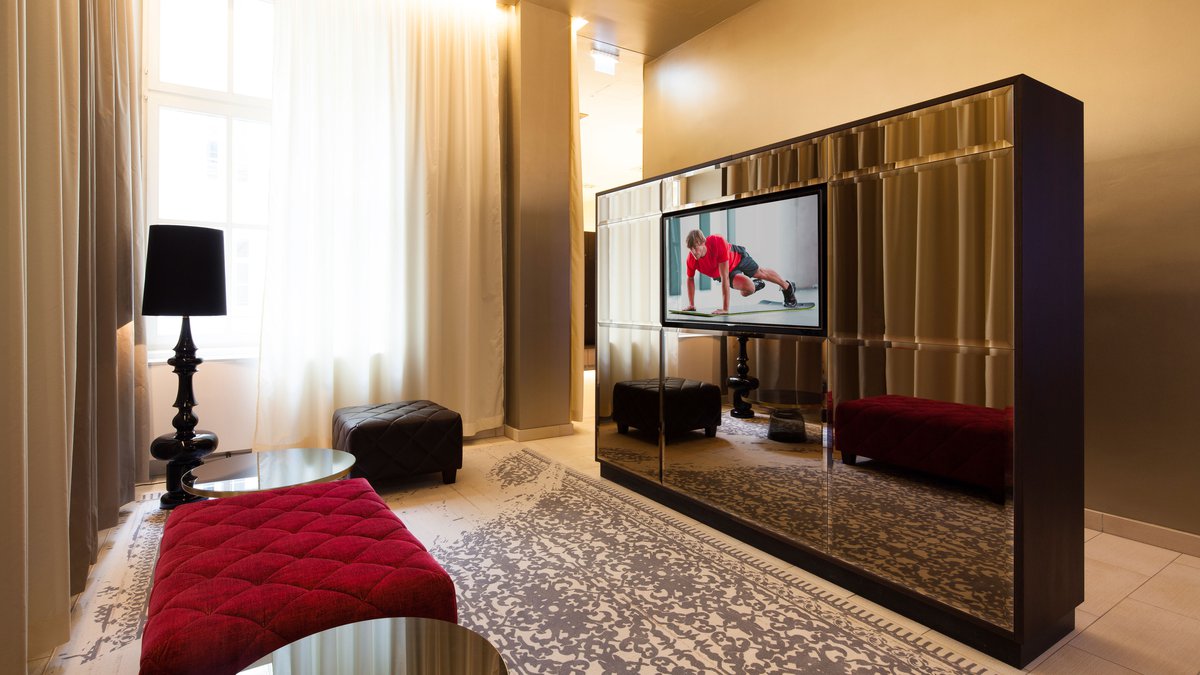 John Harris Schillerplatz 1010, Beletage