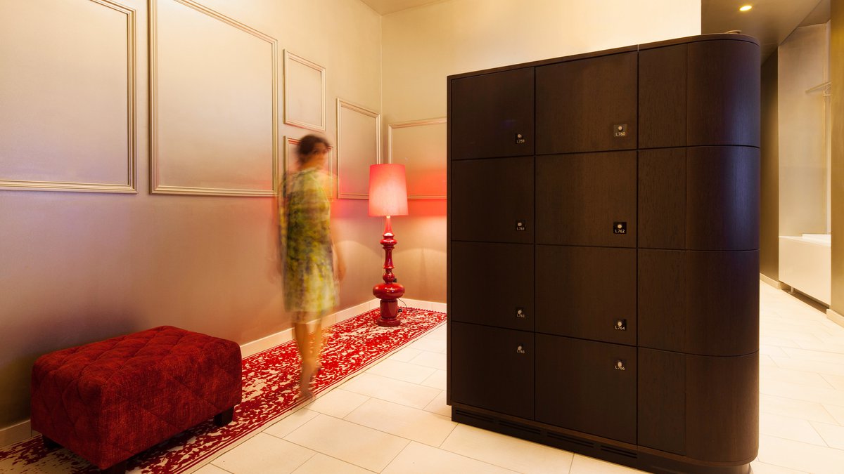 John Harris Schillerplatz 1010, Beletage