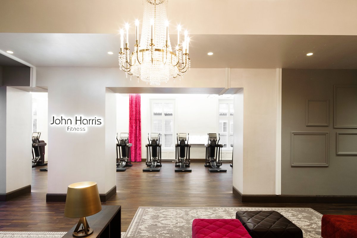 John Harris Schillerplatz 1010, Beletage