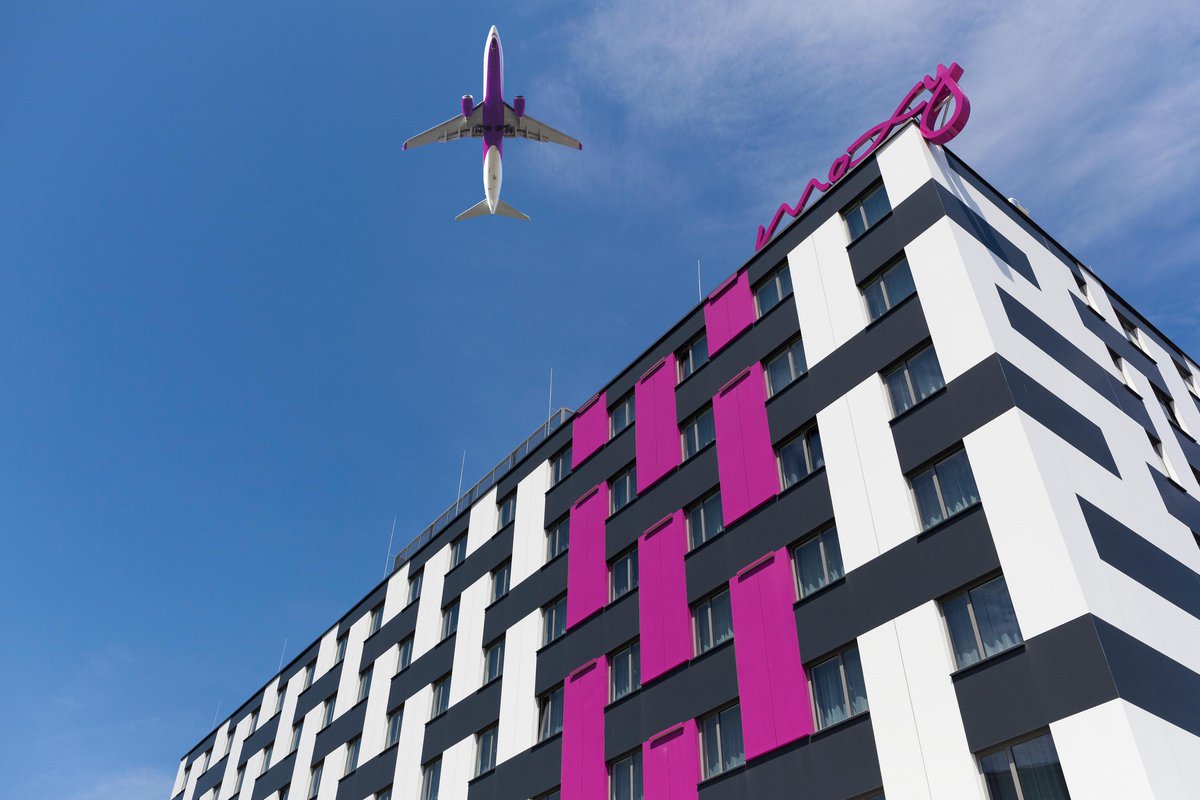 MOXY Vienna Airport