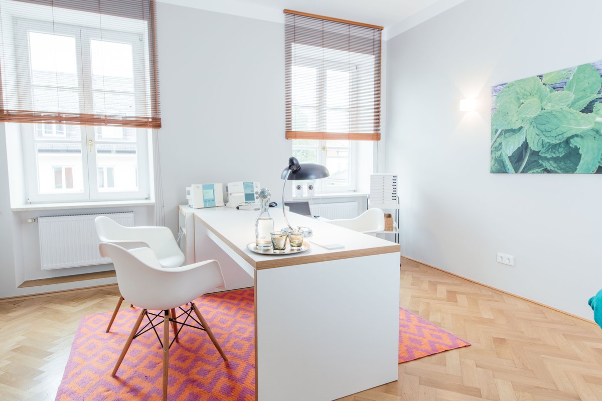 Isabelle Viel naturopathy office