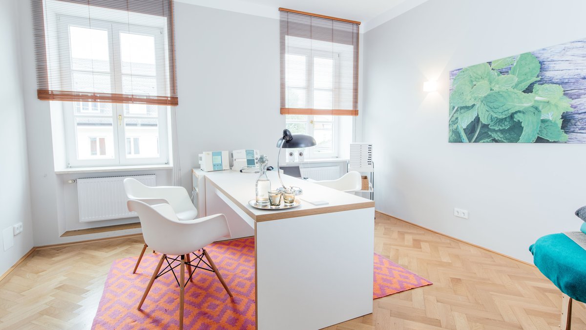 Isabelle Viel naturopathy office