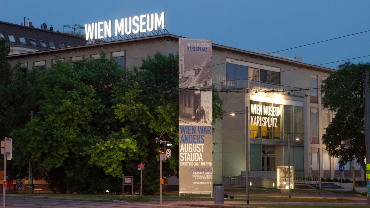 Conversion Vienna Museum Karlsplatz
