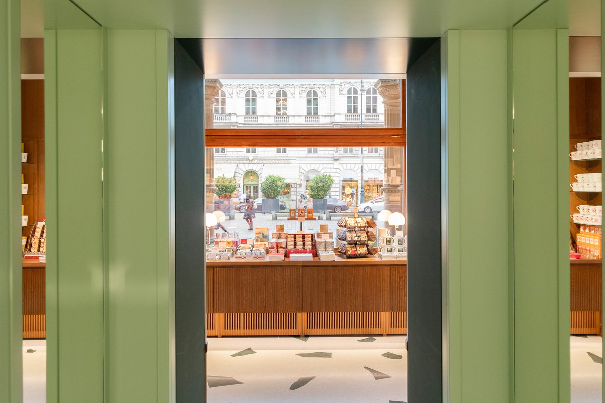 Hamtil & Söhne, Wiener Staatsoper